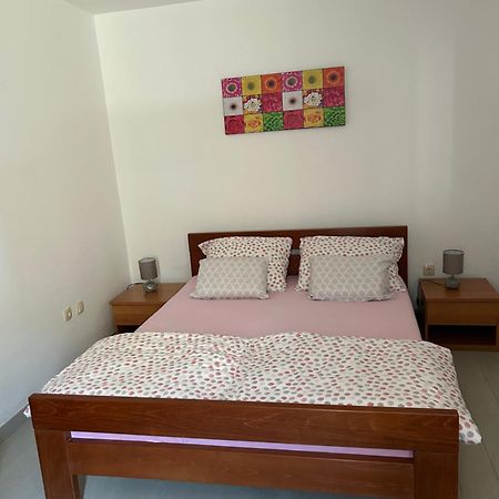 Ferienwohnung Lucija Karlobag Exterior foto