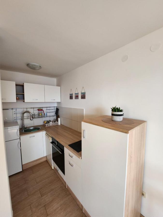 Ferienwohnung Lucija Karlobag Exterior foto