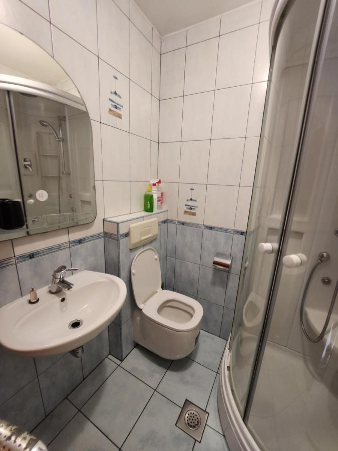 Ferienwohnung Lucija Karlobag Exterior foto